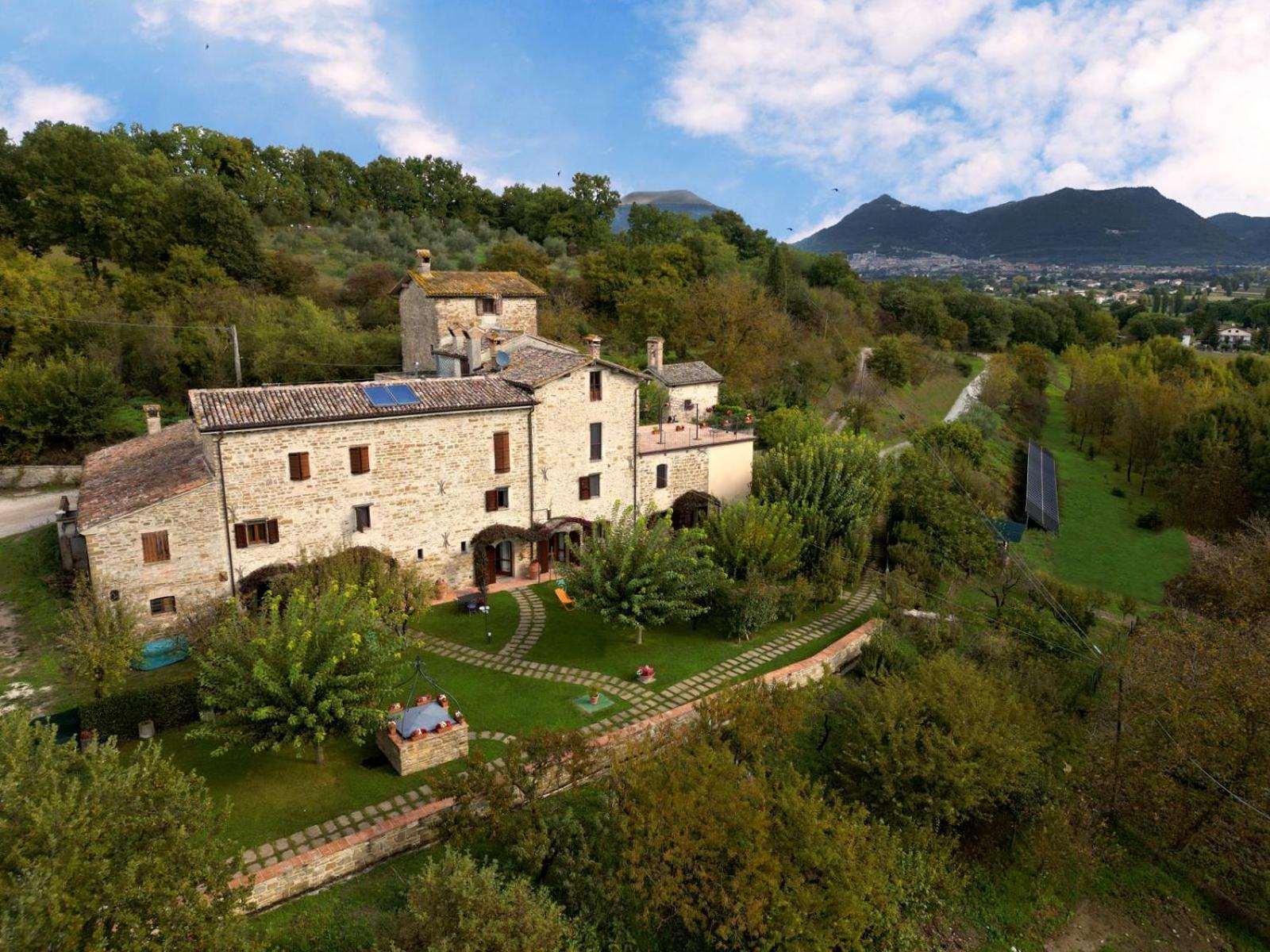 Agriturismo I Gelsi Di Santa Cristina Gubbio Exterior foto